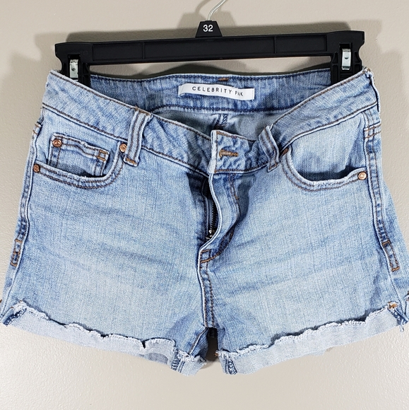 Women's jean shorts - Picture 1 of 5